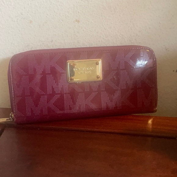 Michael Kors Long Zippy Walket - Picture 1 of 10